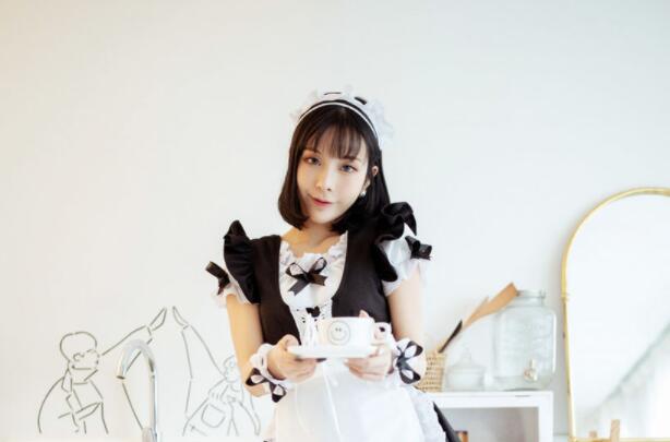 在家紫 薇的情 趣女 仆被主人发现 狠狠地教 育