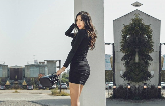 勾搭 少 妇 聊天投机想干炮 良 家 犹豫再三金钱 诱 惑 下洗手间后 入 啪  啪 无 套 内 射